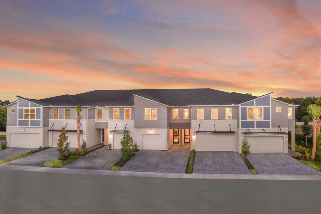 Bloomingdale Townes Brandon Fl